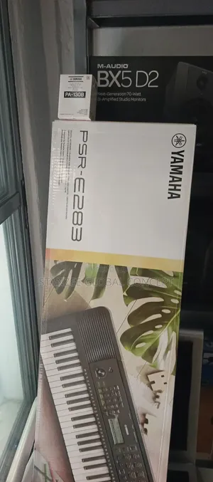 Yamaha PSR E283 Keyboard With Adapter