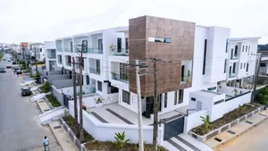 Furnished 5bdrm Duplex in Ikate for sale