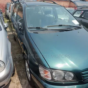 Toyota Picnic 2.0 FWD 2002 Green
