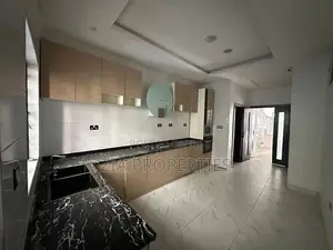 5bdrm Duplex in Ikota for rent