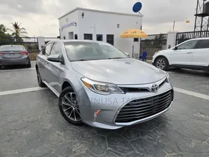 Toyota Avalon XLE FWDSedan (3.6L 6cyl 6A) 2016 Silver