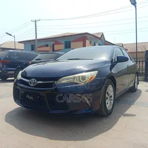 Toyota Camry 2016 Blue