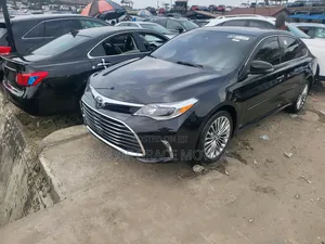 Toyota Avalon Limited Sedan FWD (3.5L 6cyl 6A) 2017 Black