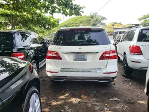 Mercedes-Benz M Class ML350 4MATIC 4dr SUV AWD (3.5L 6cyl 7A) 2014