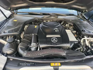 Mercedes-Benz C400 2017 White