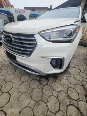 Hyundai Santa Fe SE Ultimate AWD 2017 White
