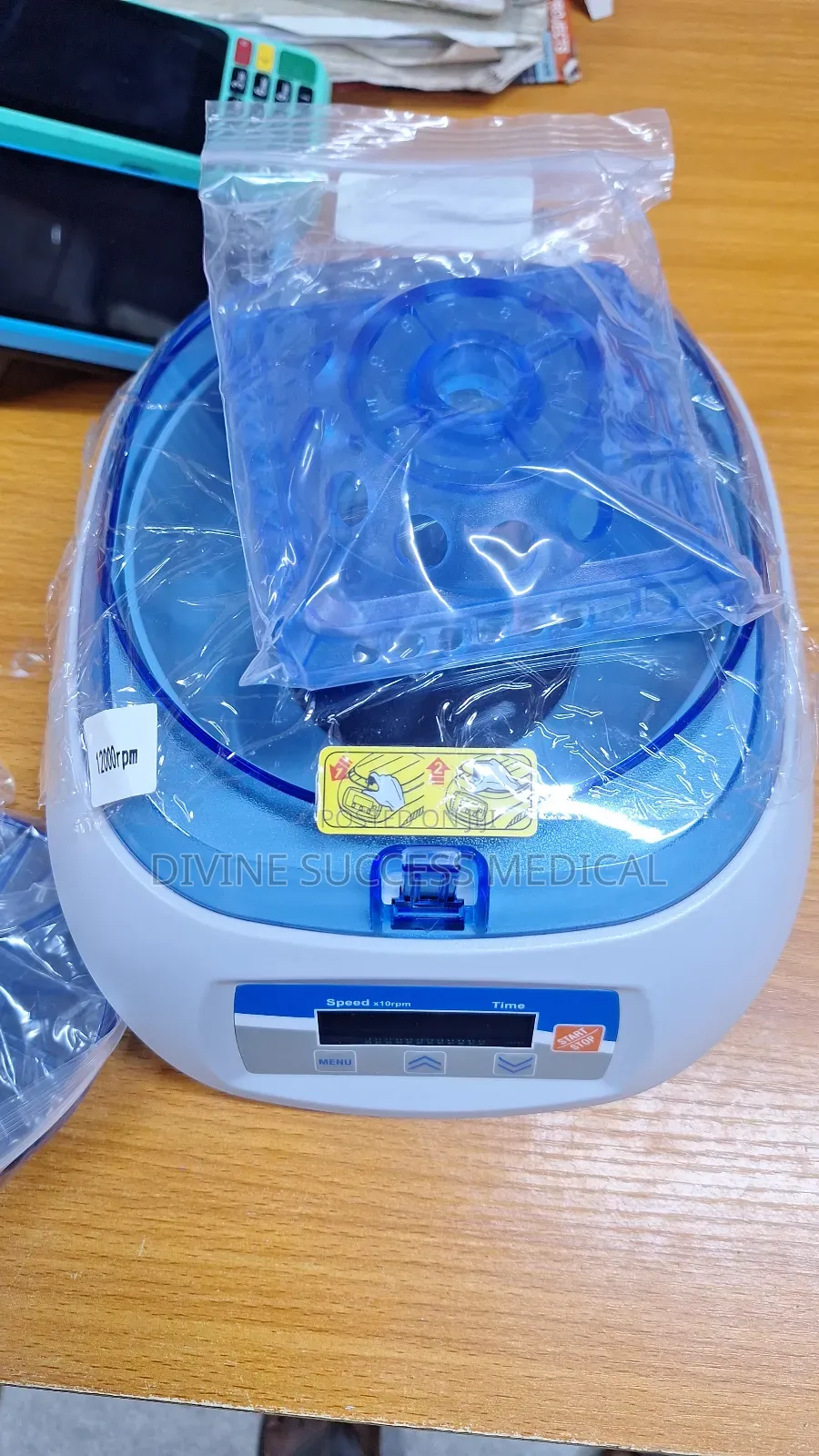 Mini Centrifuge