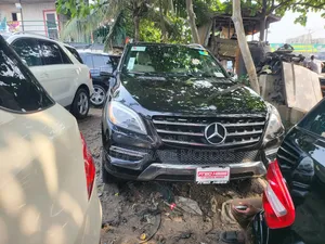 Mercedes-Benz M Class ML350 4dr SUV (3.5L 6cyl 7A) 2015 Black
