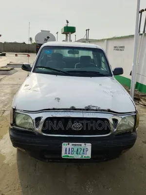Toyota Tacoma 2004 White