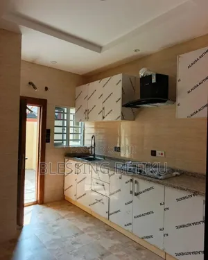 2bdrm Bungalow in Oke Aro Estate, Ifo for rent