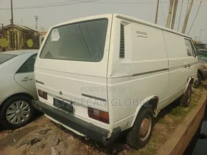 Volkswagen Transporter 1995 White
