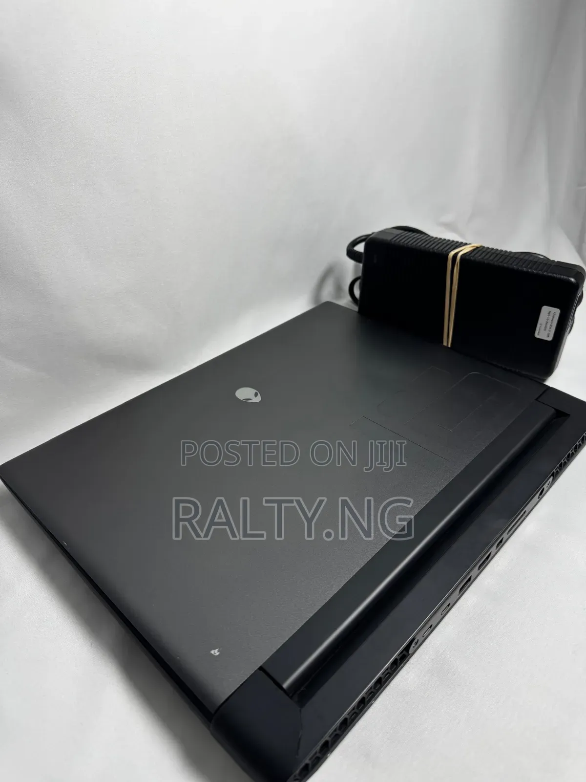 Laptop Dell Alienware M16 16GB Intel Core i7 SSD 1T