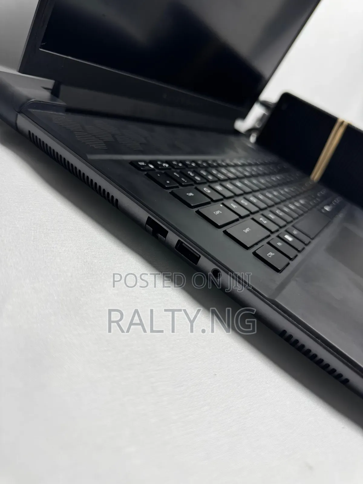 Laptop Dell Alienware M16 16GB Intel Core i7 SSD 1T