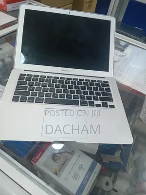 Laptop Apple MacBook 2017 8GB Intel Core i5 SSD 128GB