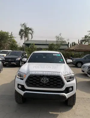 Toyota Tacoma 2020 White