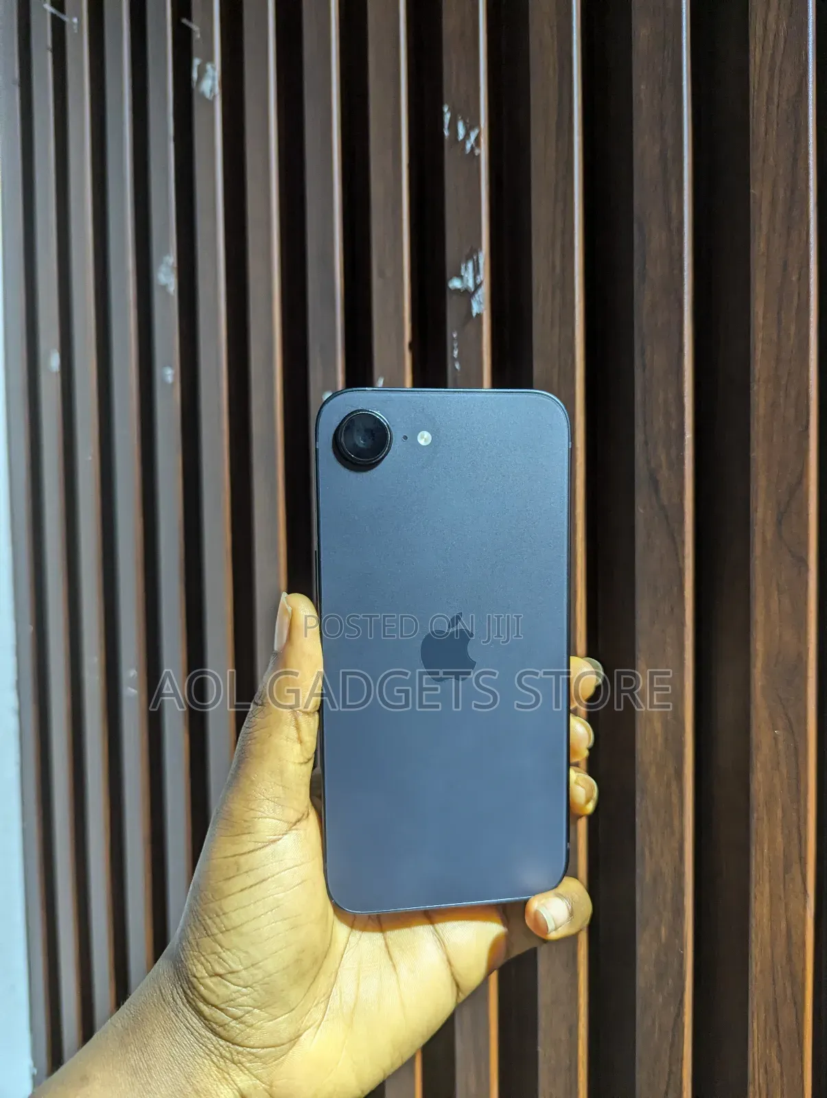 Apple iPhone 16e 128 GB Black