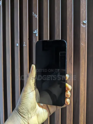 Apple iPhone 16e 128 GB Black