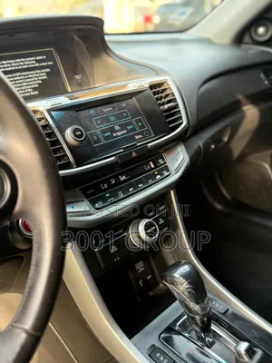 Honda Accord Touring 4dr Sedan FWD (3.5L 6cyl 6A) 2013 Black
