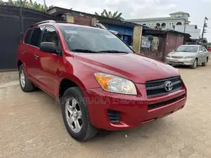 Toyota RAV4 2.5 2010 Red