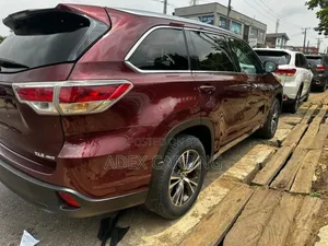 Toyota Highlander 2016 Red