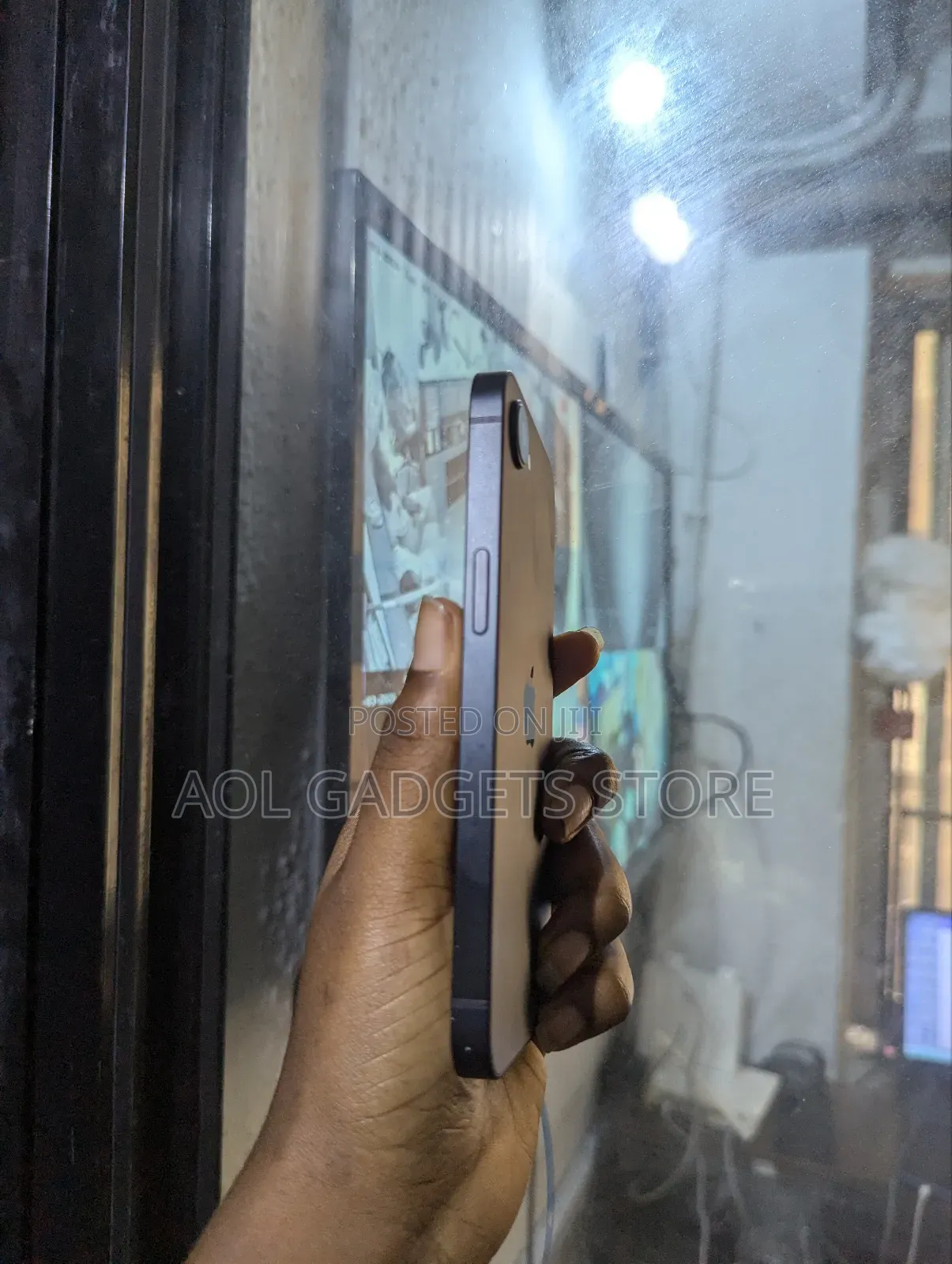 Apple iPhone 16e 128 GB Black