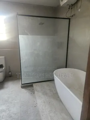 4bdrm Townhouse / Terrace in Main Wuye for rent