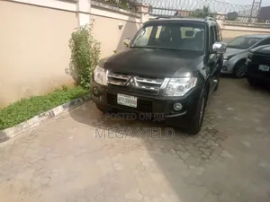 Mitsubishi Pajero 3.8 V6 GLS/GLX 2012 Black