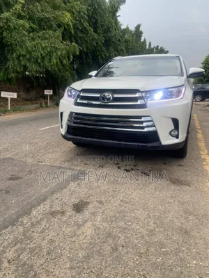 Toyota Highlander XLE V6 4x2 (3.5L 6cyl 6A) 2016 White