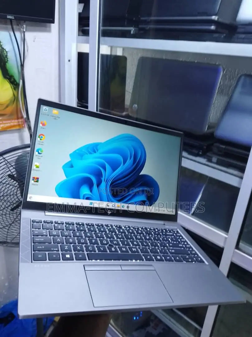 Laptop HP ZBook Firefly G8 16GB Intel Core i7 SSD 256GB