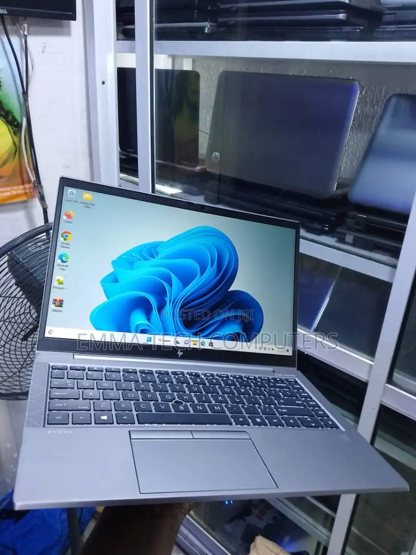 Laptop HP ZBook Firefly G8 16GB Intel Core i7 SSD 256GB