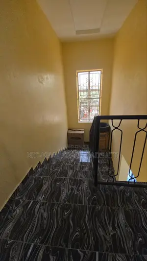 2bdrm Block of Flats in News Engineering, Dawaki for rent