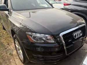 Audi Q5 2010 Black