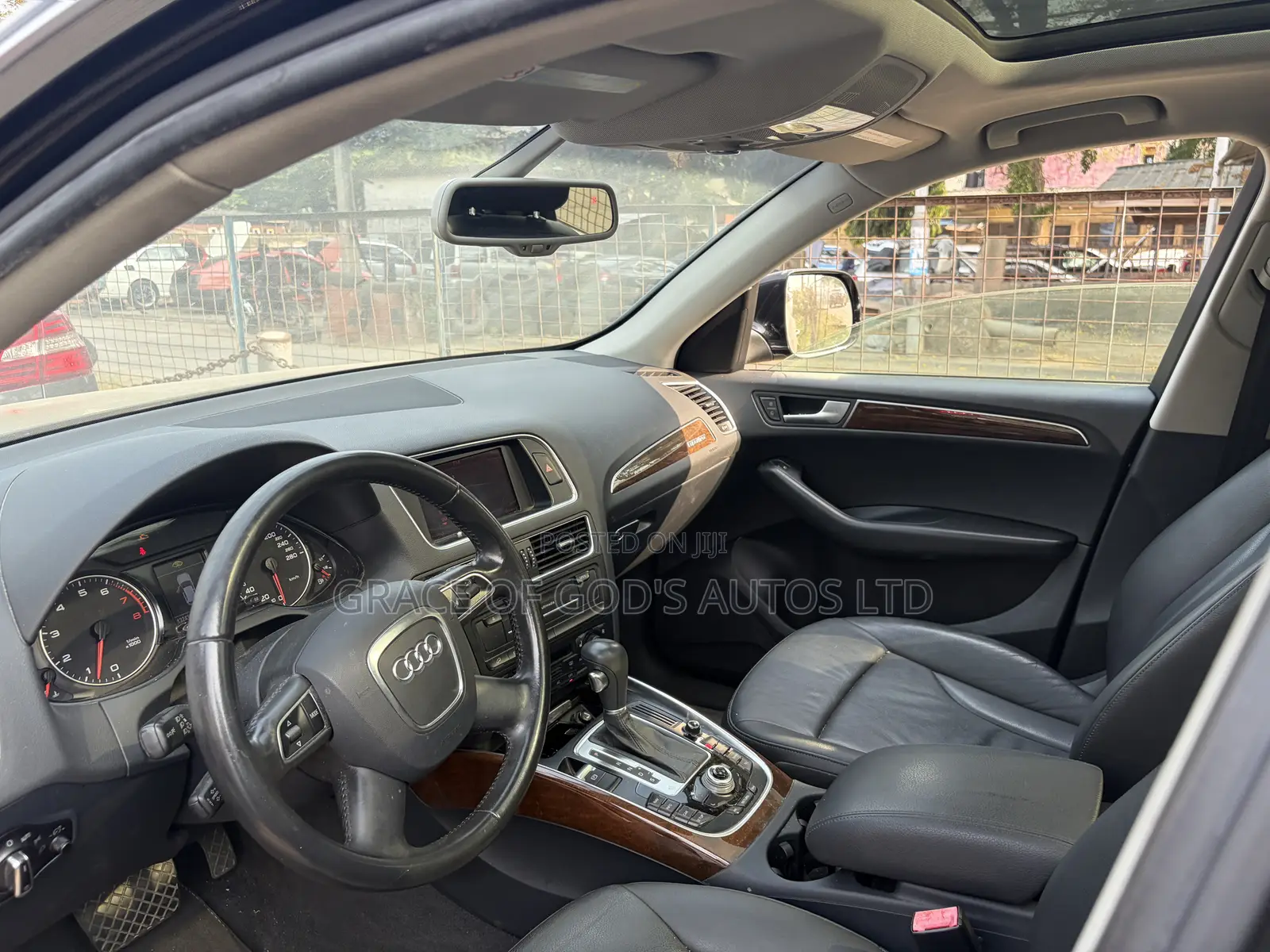 Audi Q5 2010 Black