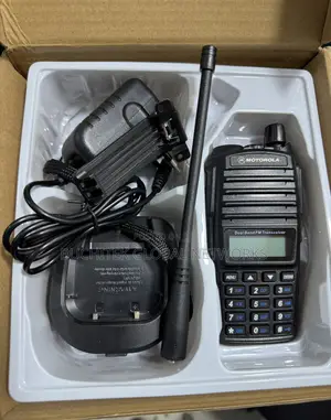 Motorola Gp-399 Walkie Talkie Radio.