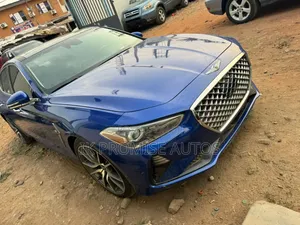 Genesis G70 2019 Blue