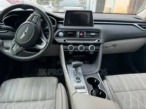 Genesis G70 2019 Blue