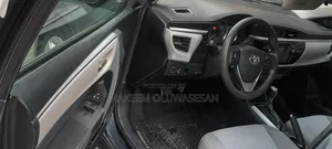 Toyota Corolla L 4dr Sedan (1.8L 4cyl 4A) 2015 Gray