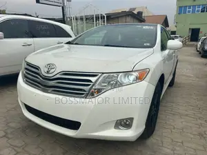 Toyota Venza XLE 2012 White