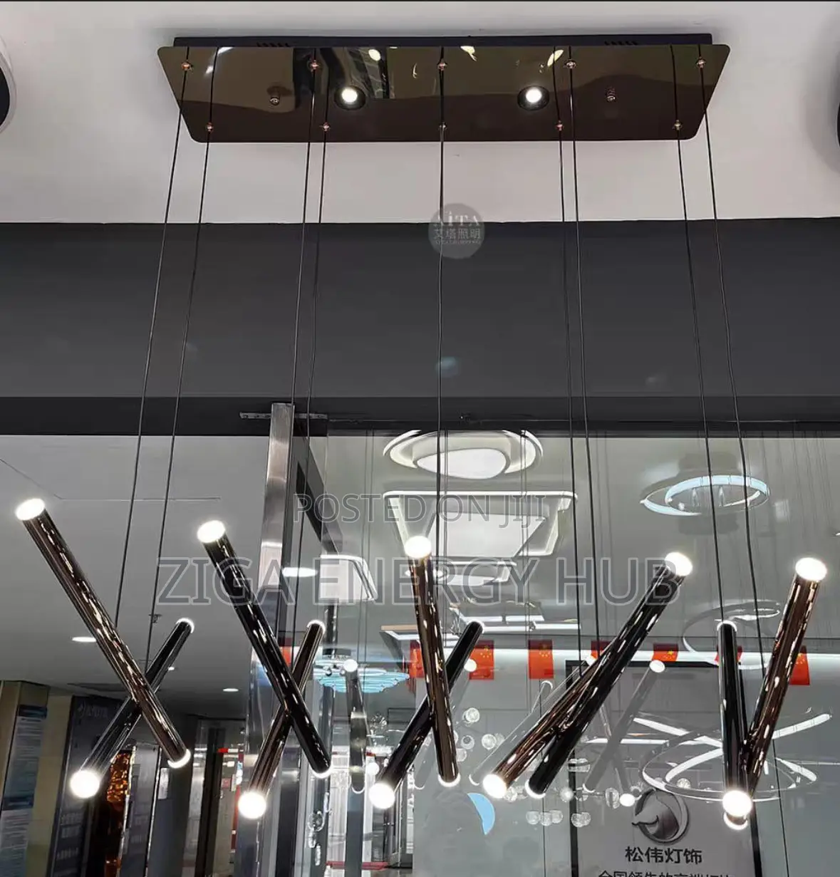 Luxurious Chandelier Light