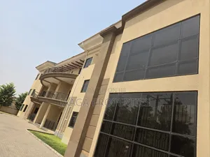 5bdrm Mansion in Maitama Main for sale