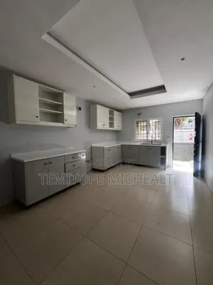 4bdrm Townhouse / Terrace in Main Jabi for rent