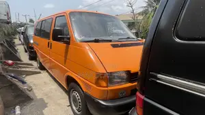 Volkswagen Transporter 2004 Gold