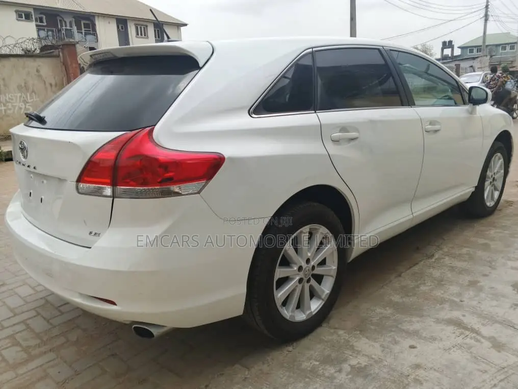 Toyota Venza LE 2012 White