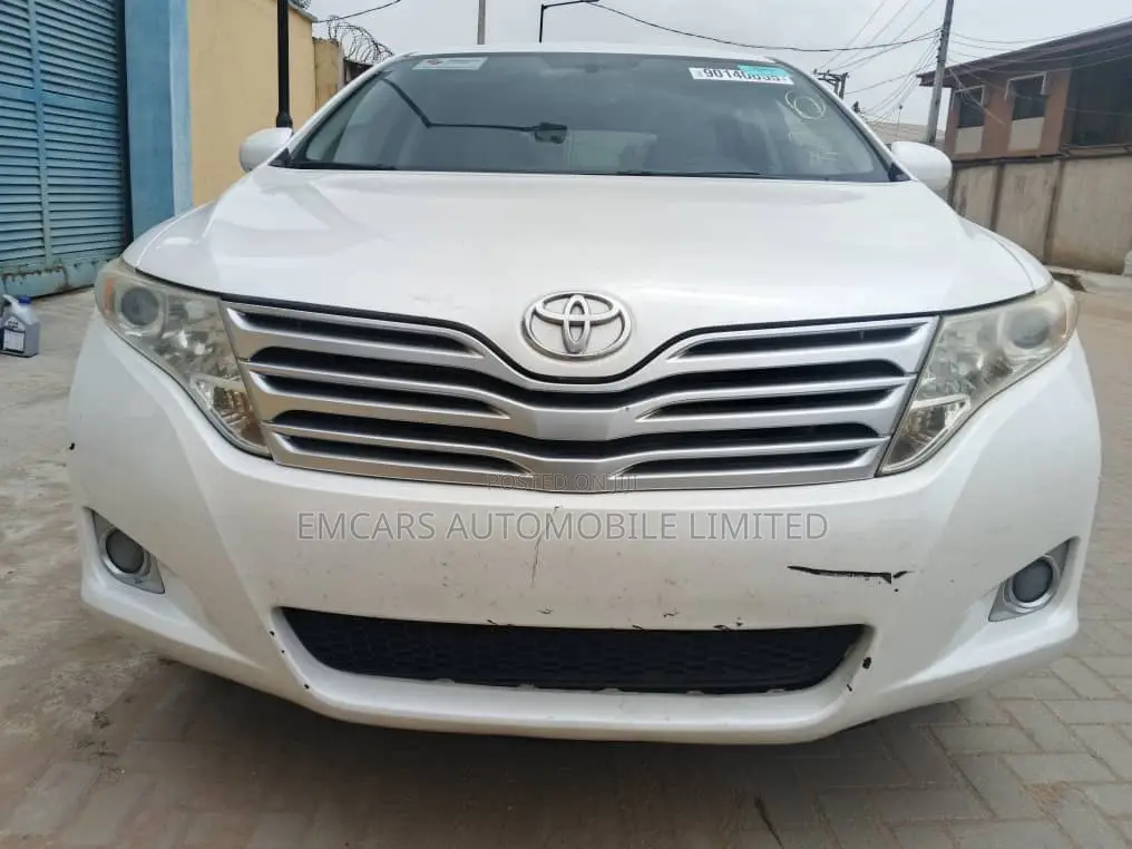 Toyota Venza LE 2012 White