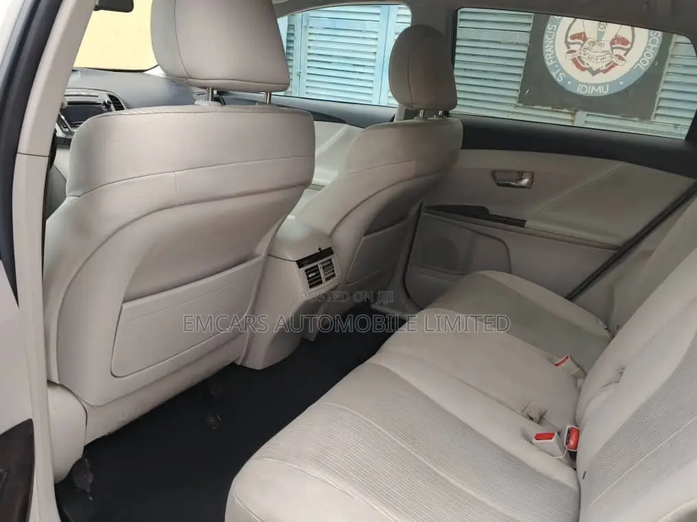 Toyota Venza LE 2012 White