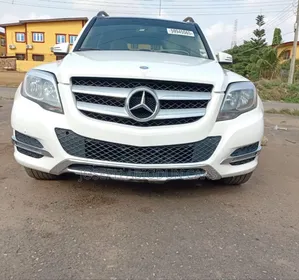 Mercedes-Benz GLK-Class Base GLK 350 4dr AWD 4MATIC (3.5L 6cyl 7A) 2015