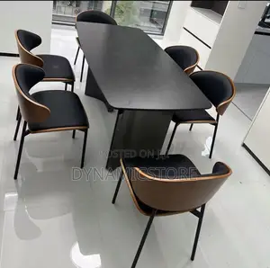 6 Seaters Dinning Table