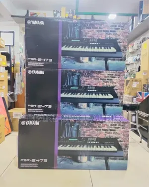 PSR Yamaha 473 Keyboard