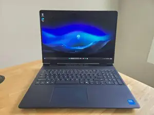 New Laptop Dell Alienware 16 Aurora 16GB Intel Core 7 SSD 1T