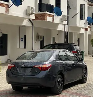 Toyota Corolla 2016 Gray